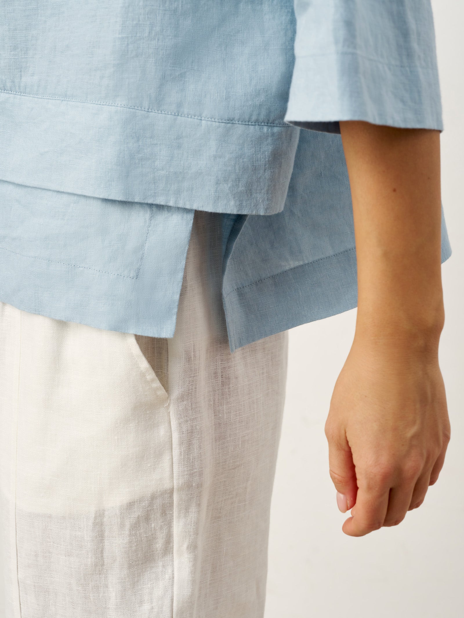 Viola Hørtop Dame – Drop Shoulder med Asymmetrisk Lag-kant