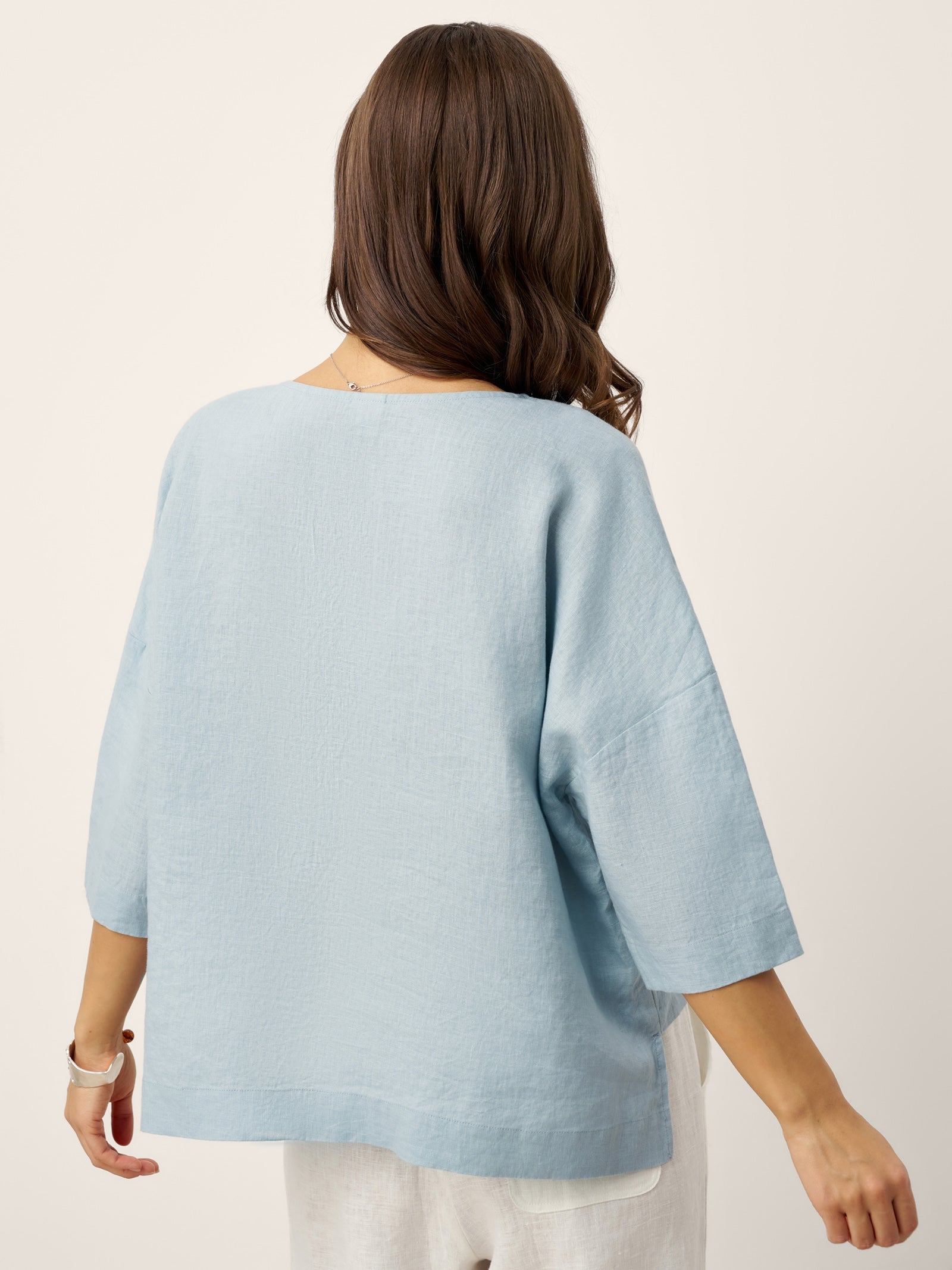 Viola Hørtop Dame – Drop Shoulder med Asymmetrisk Lag-kant