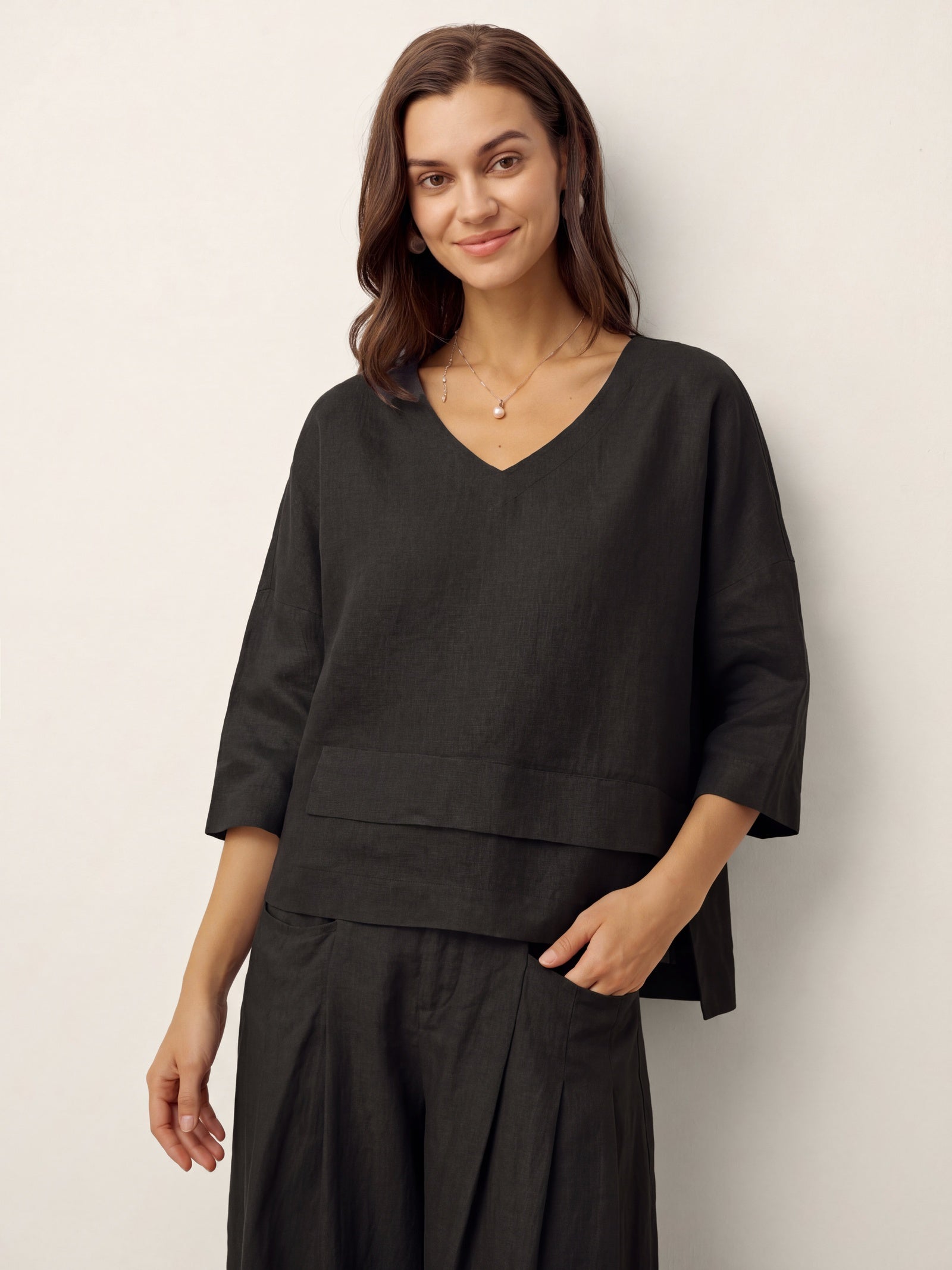 Viola Hørtop Dame – Drop Shoulder med Asymmetrisk Lag-kant