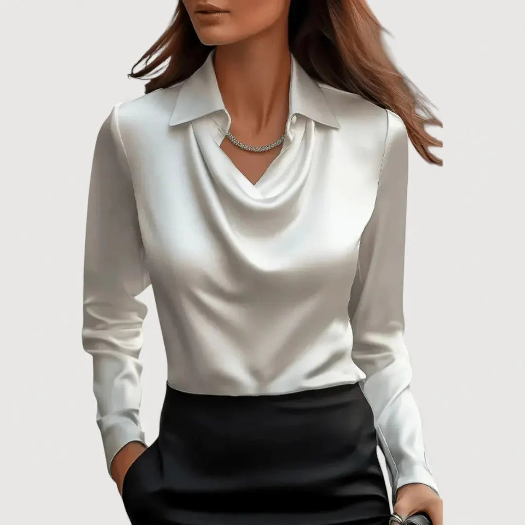 Sofie Satin Bluse | Elegant Bluse med Draperet Hals og Løs Pasform | Komfortabel Top til Arbejde og Fest 5