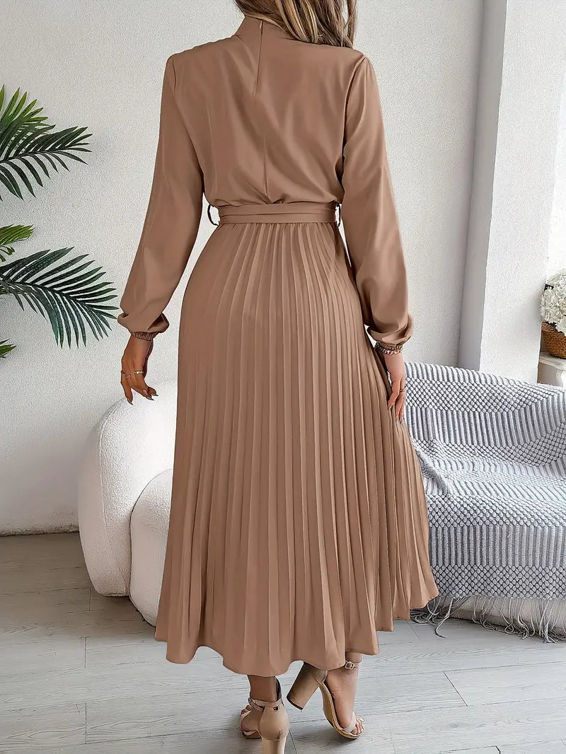 Plisseret Midi Kjole Dame med Bælte i Taljen | Elegant Design til Arbejde og Fest 10