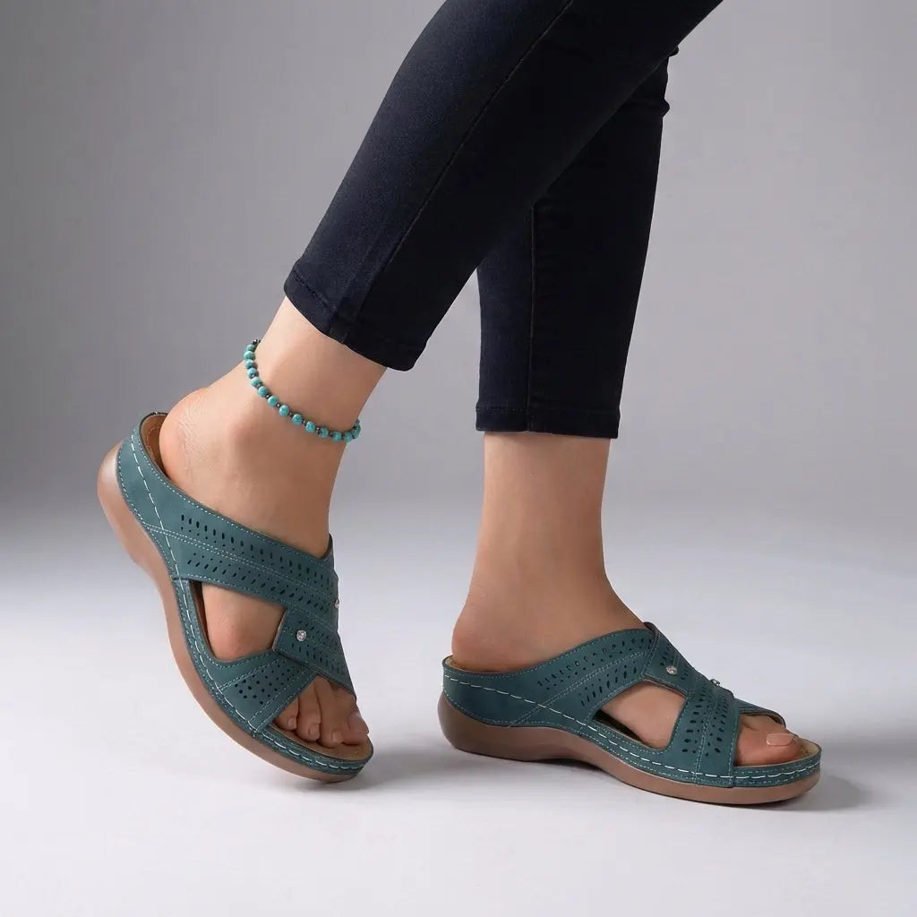 Ortopædiske Sandaler Dame | Kilehæls Design med T-rem & Rhinsten | Elegant Komfort til Sommerbrug 3