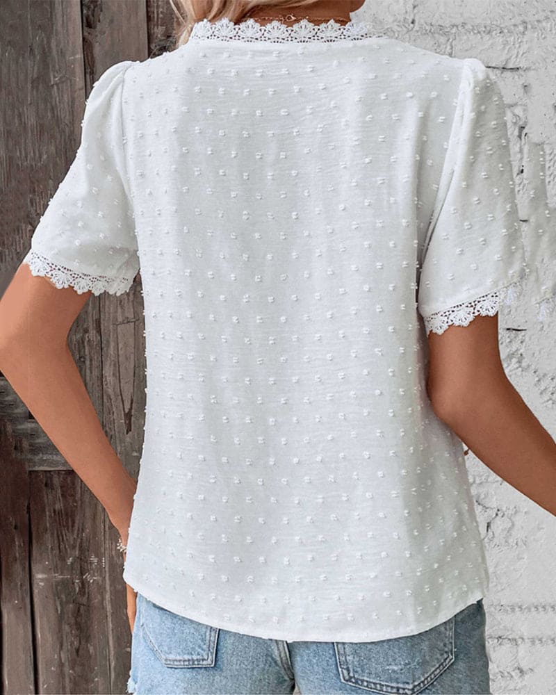 Boho Bluse Dame V-hals – Blondekant Swiss Dot Sommerbluse