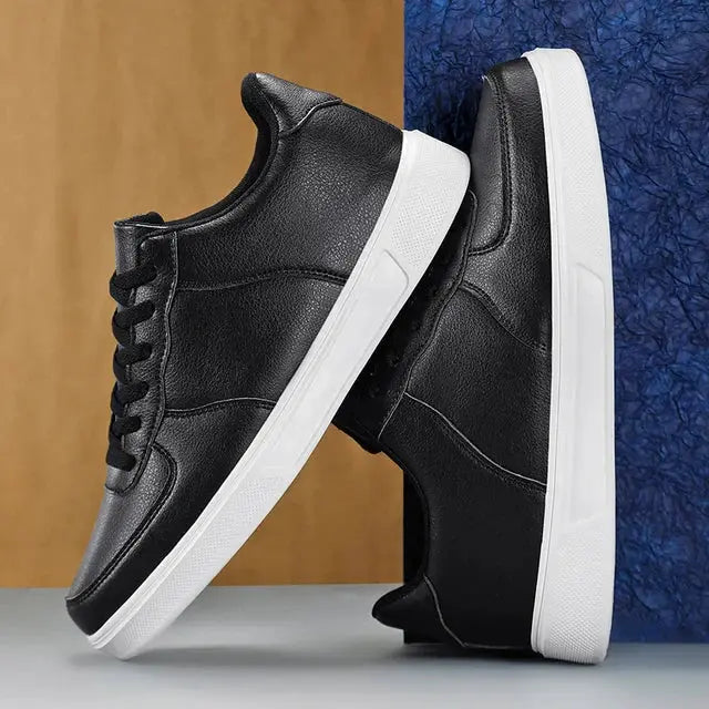 Sneakers til mænd i læder med letvægtsdesign til daglig brug