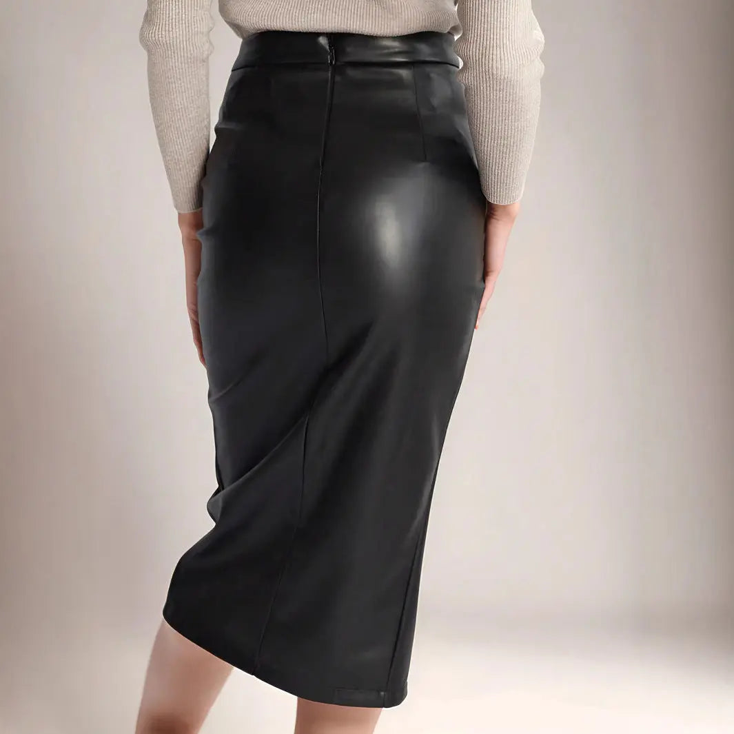 Elegant Midi Nederdel i Læderlook med Drapering og Slids | Flatterende Pencil Pasform til Arbejde og Aftenbrug 2
