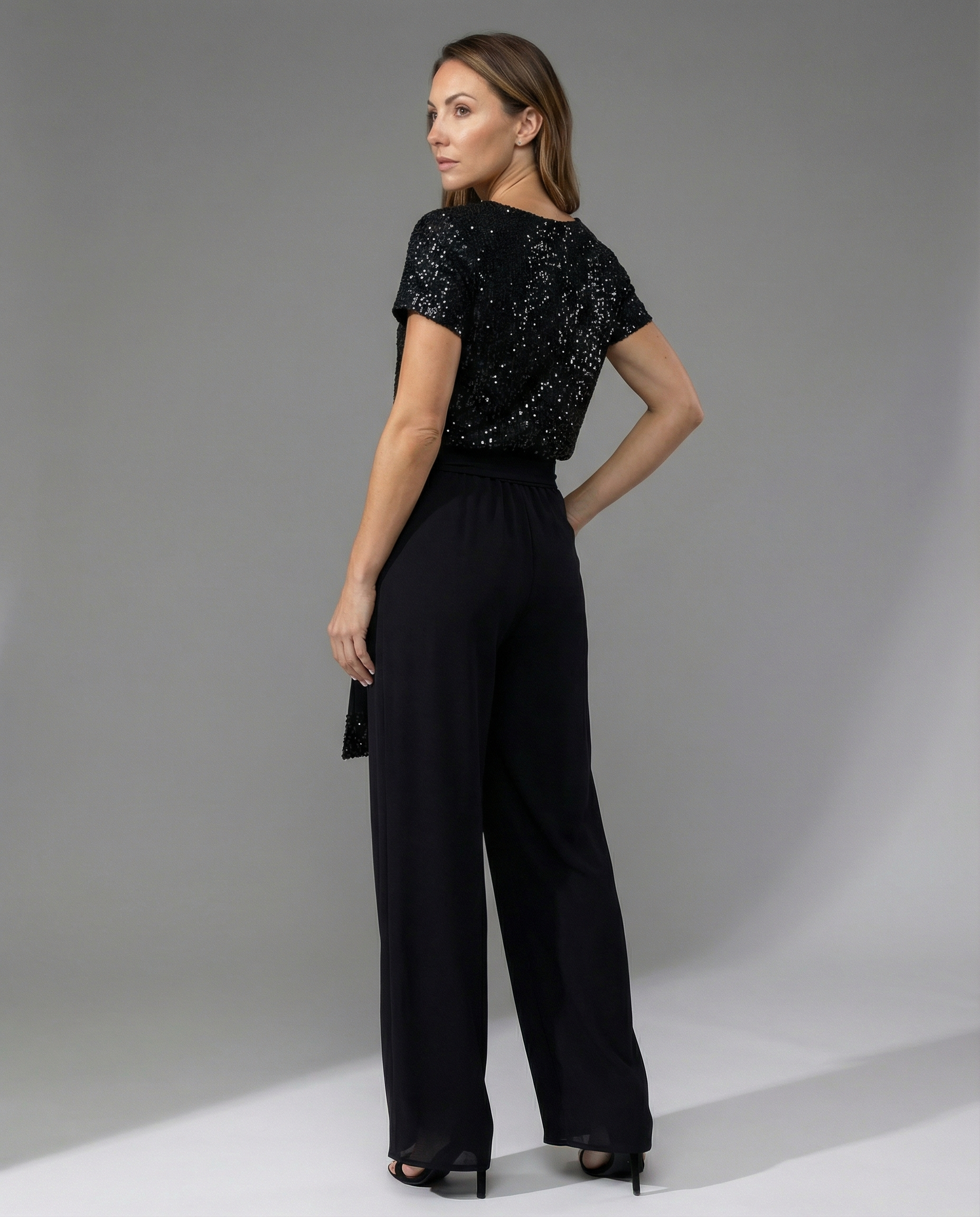 Stella | Buksedragt Dame med Pailletter og Vide Bukseben | Glamourøs Jumpsuit til Bryllup og Fest 3