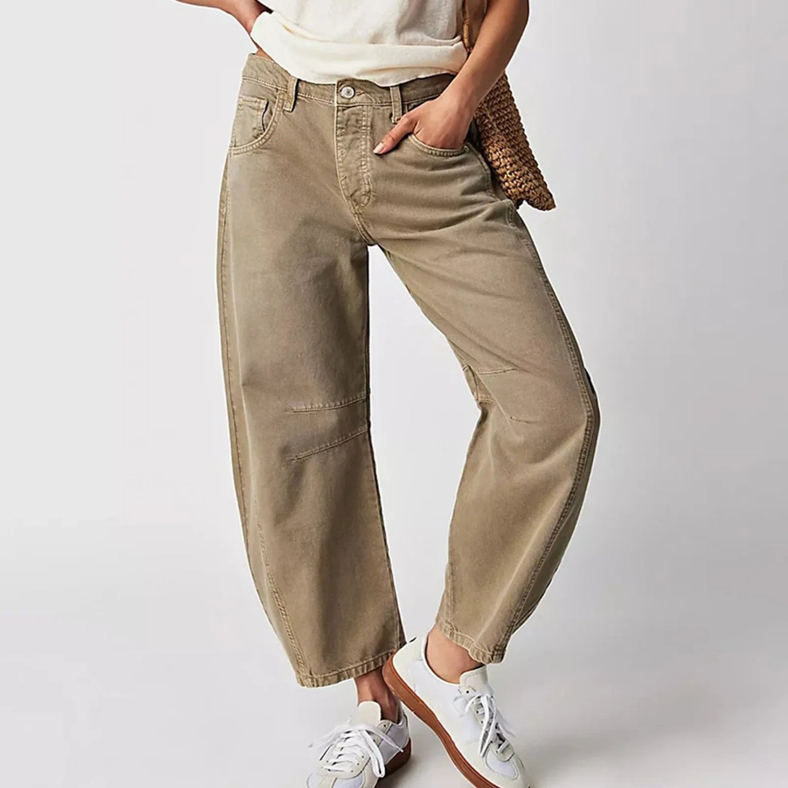Nanna | Barrel Leg Jeans for Women with Curved Design | Soft Denim for Casual Comfort 4