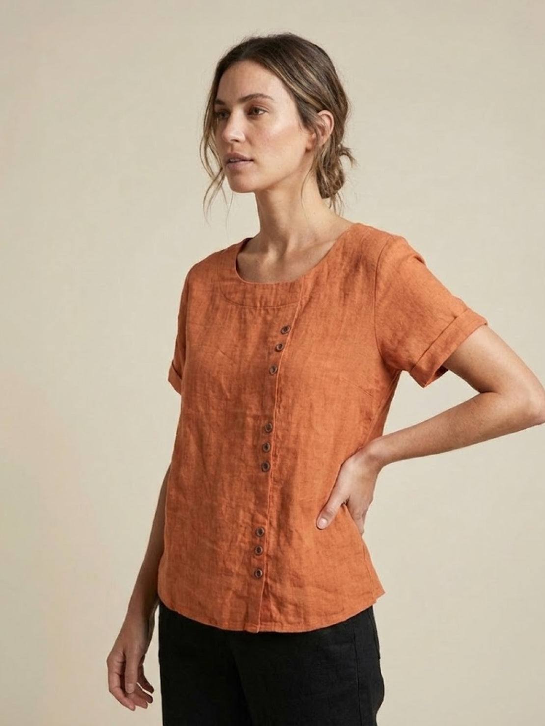 Linned Top Dame med Knapper – Løs Bluse med Korte Ærmer