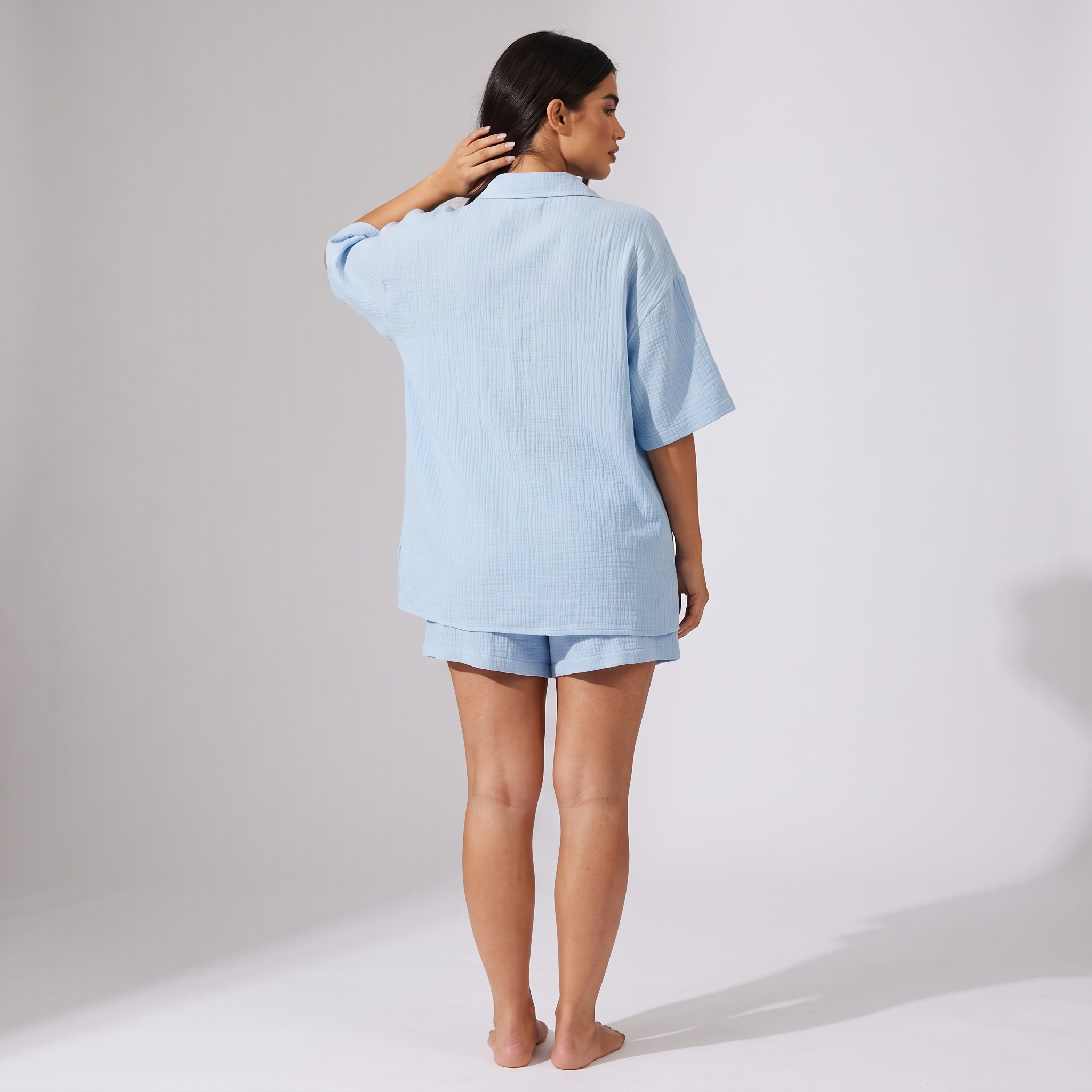 Sæt Dame 2-Delt – Matchende Kortærmet Skjorte og Shorts