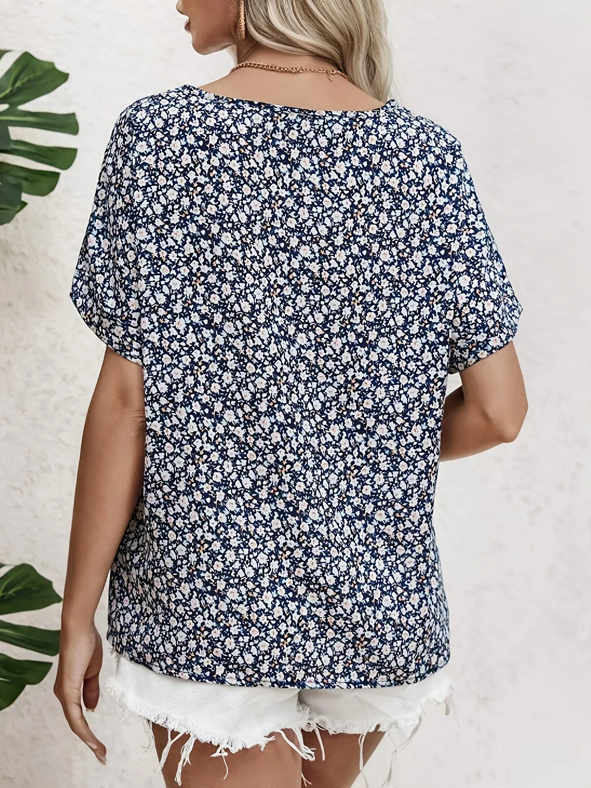 Blomstret Bluse Dame – Marineblå Kortærmet Sommerbluse