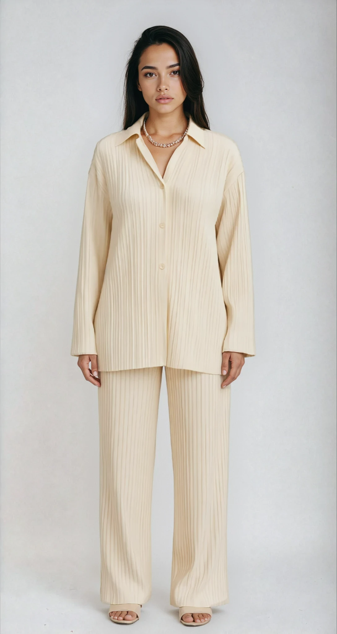 Plisséret Sæt Dame 2-Delt – Oversized Skjorte og Vidben Bukser, Beige