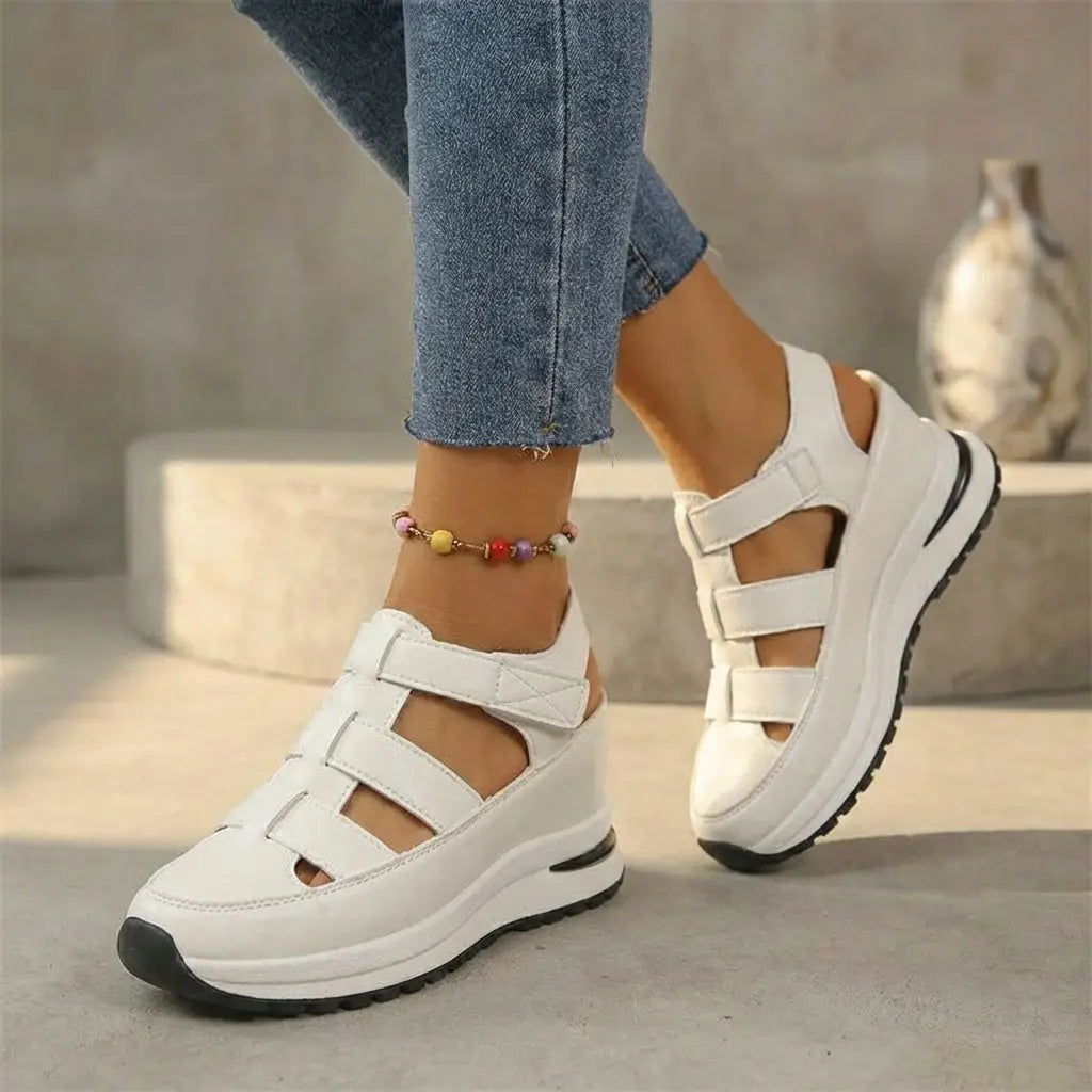 Isabella Sneaker Sandaler – Sidevisning – Ergonomisk fodseng og åndbart materiale