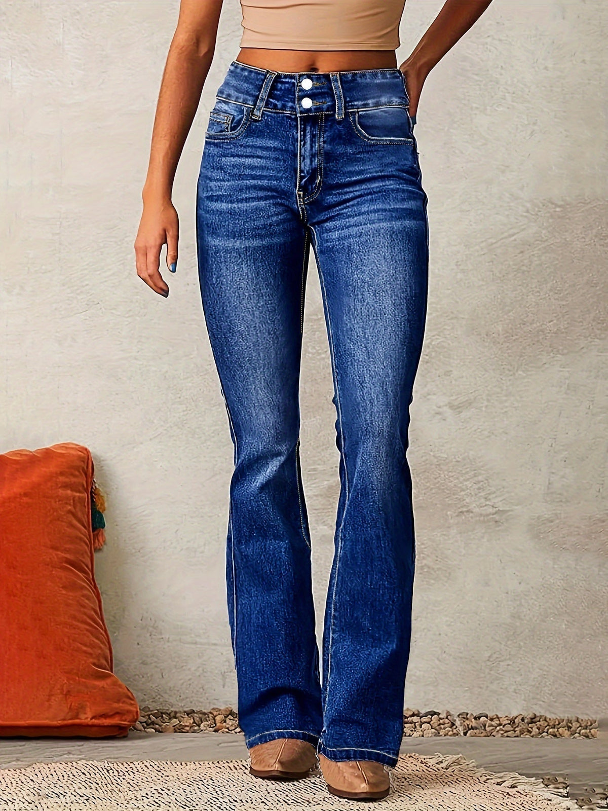 Flared Jeans Dame – Højtaljede Bootcut Denim med Vidde i Bunden