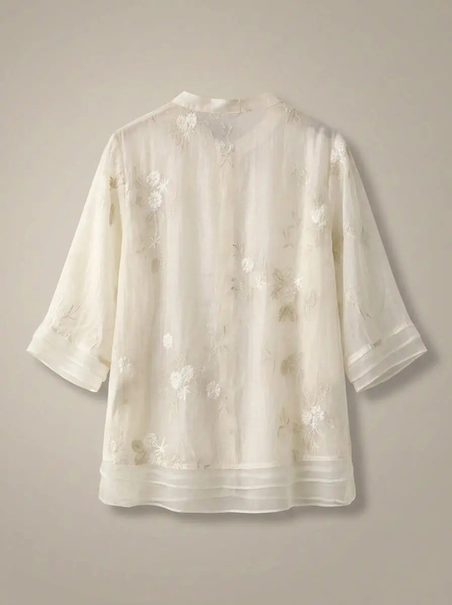 Alba | Bluse Dame med 3/4 Ærmer & Smock Detalje | Let Sommerbluse til Komfort og Stil 9
