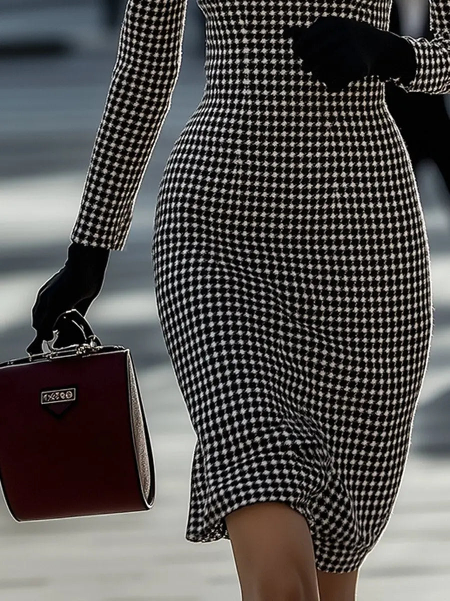 Elegant Retro Houndstooth Kjole med Rund Hals | Flatterende H-Cut Design til Alle Anledninger 4