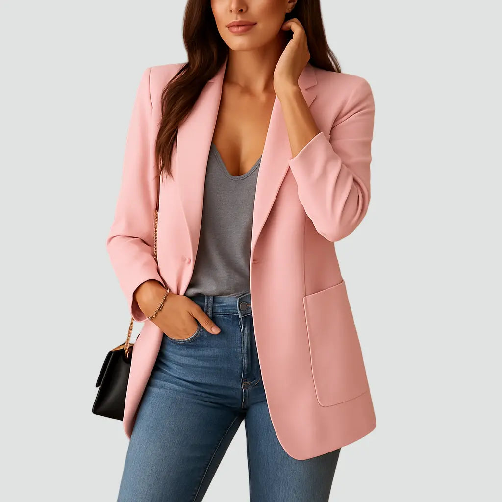 Elise Lang Blazer Dame – Taljesnit med Klapkrave og Klaplommer Panorla