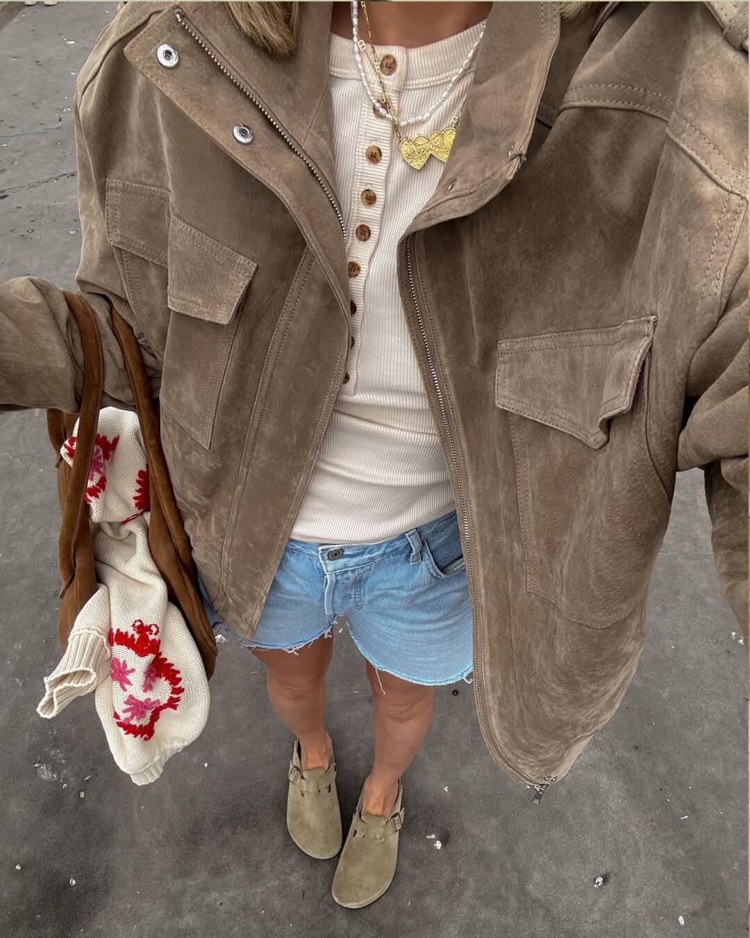 Asta | Bomber Jakke Dame med Opretstående Krave & Fuld Lynlås | Relaxed Fit i Khaki 4
