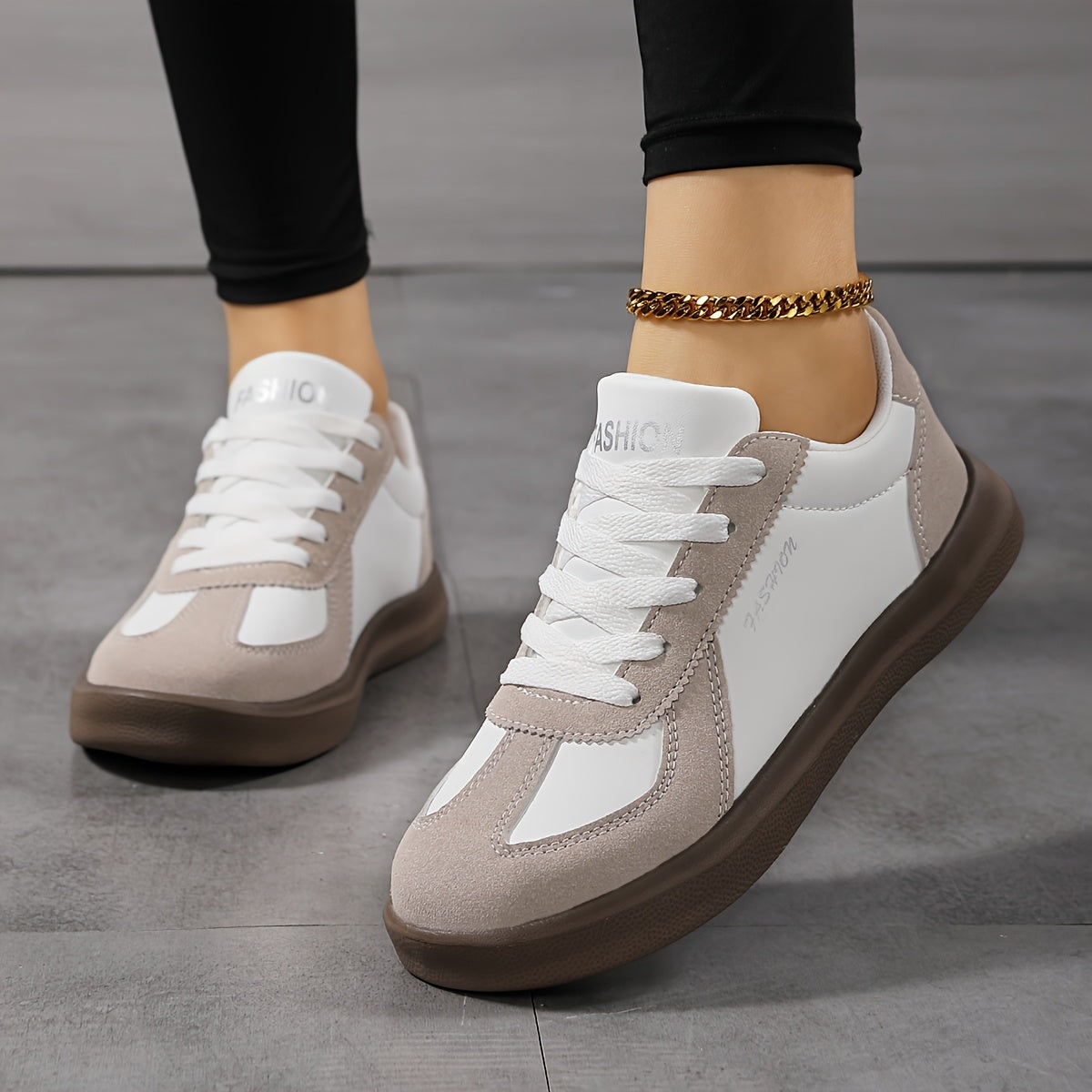 Sneakers Dame – Bløde Low-Top Snøresneakers med Rund Tå