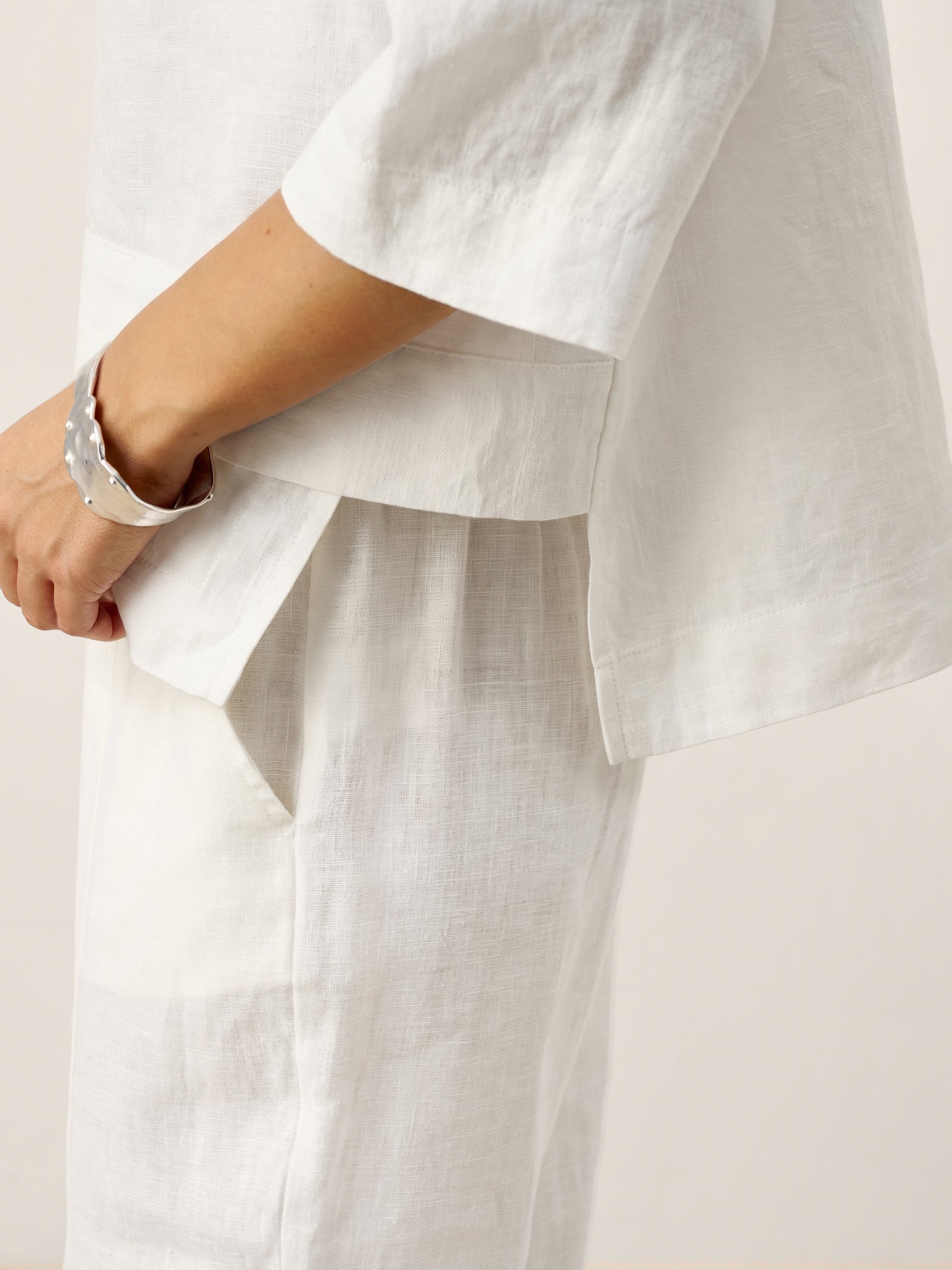 Viola Hørtop Dame – Drop Shoulder med Asymmetrisk Lag-kant