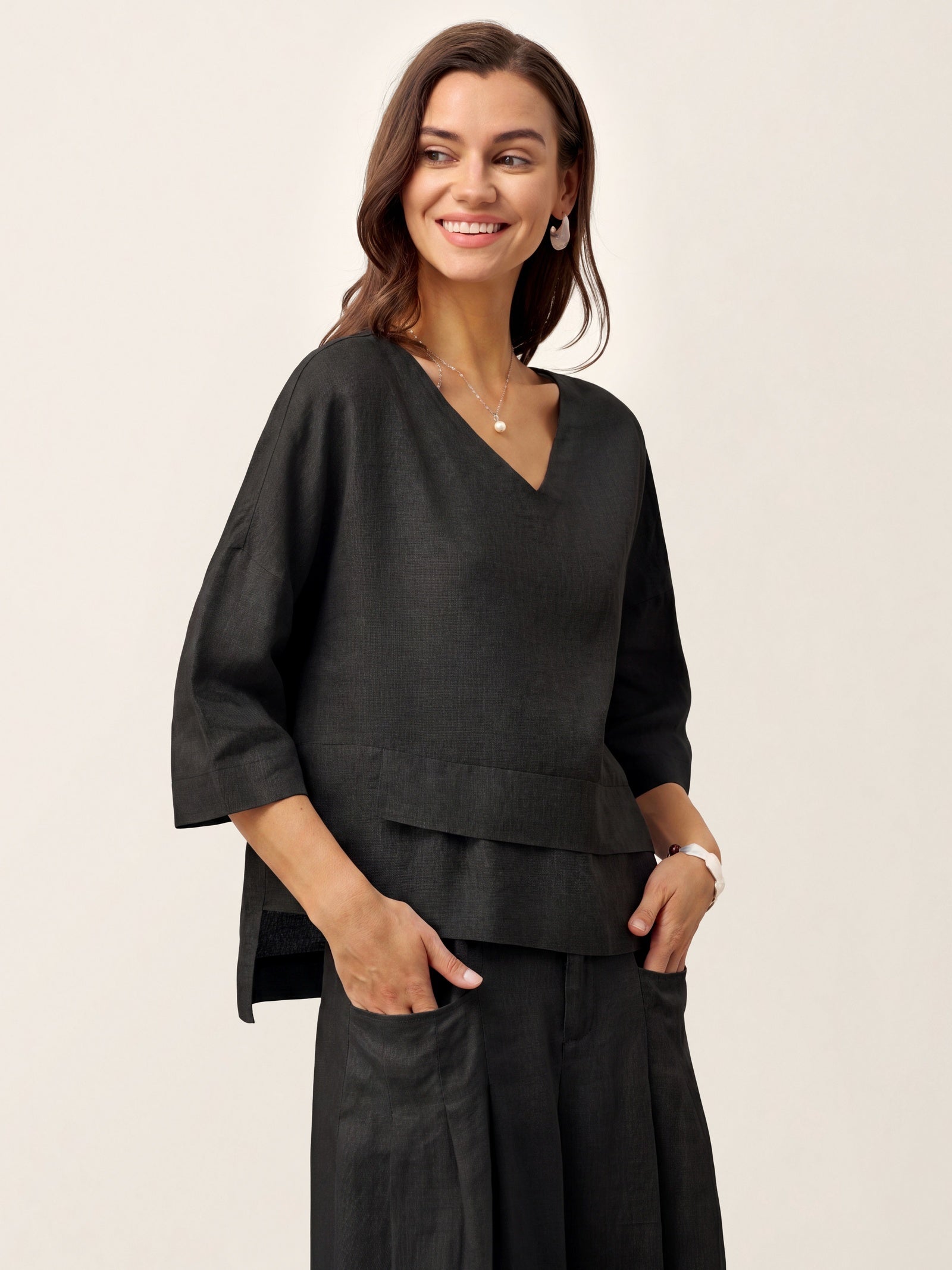 Viola Hørtop Dame – Drop Shoulder med Asymmetrisk Lag-kant