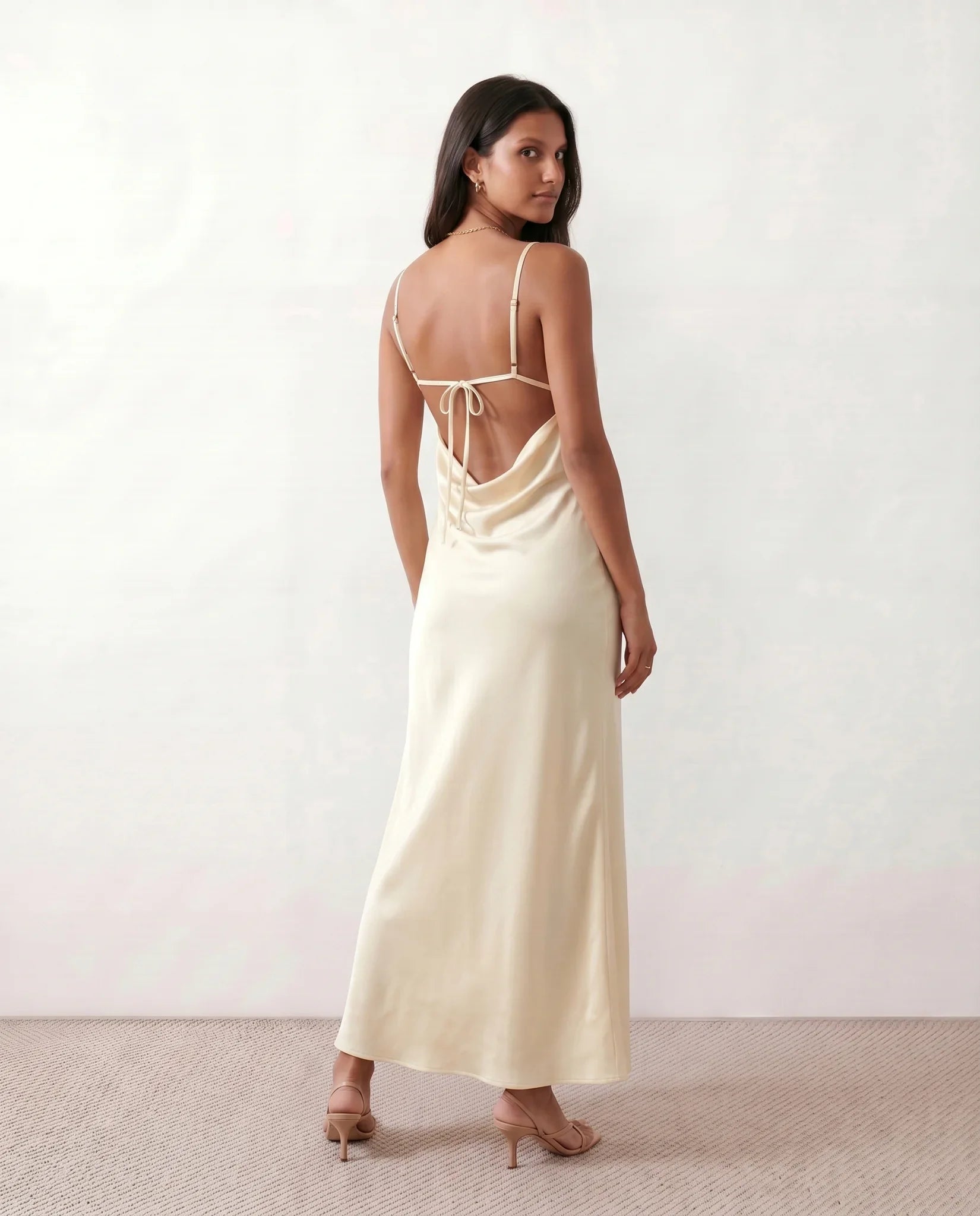 Satin Slip Maxikjole Dame – V-hals Festkjole