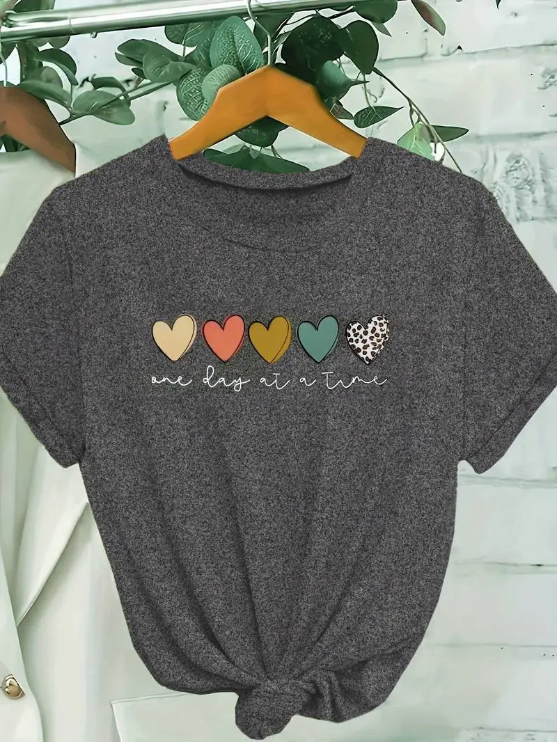 Selma T-shirt Dame med Hjerteprint – Løs Pasform i Bomuld  Panorla
