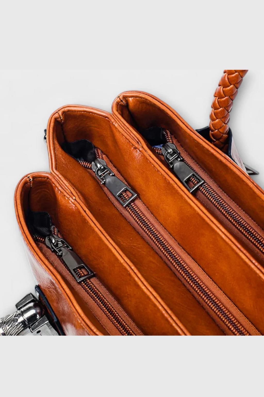 Struktureret Håndtaske med Flettede Håndtag | Elegant Design til Hverdagsbrug 9