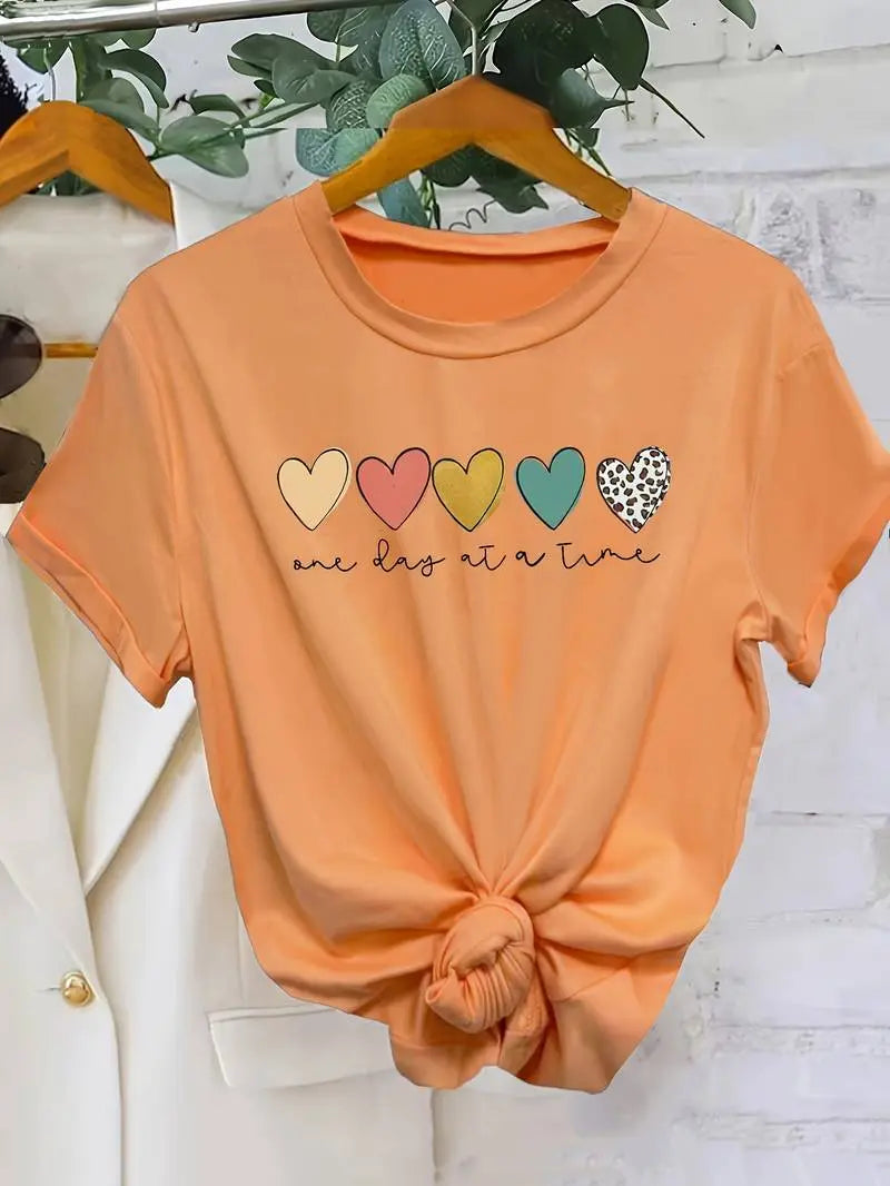 Selma T-shirt Dame med Hjerteprint – Løs Pasform i Bomuld  Panorla
