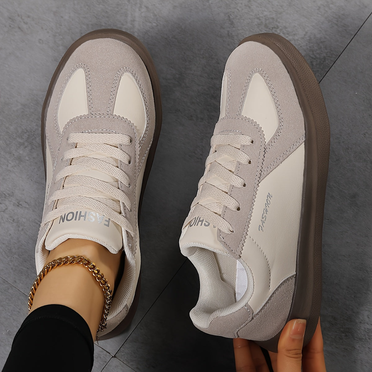 Sneakers Dame – Bløde Low-Top Snøresneakers med Rund Tå