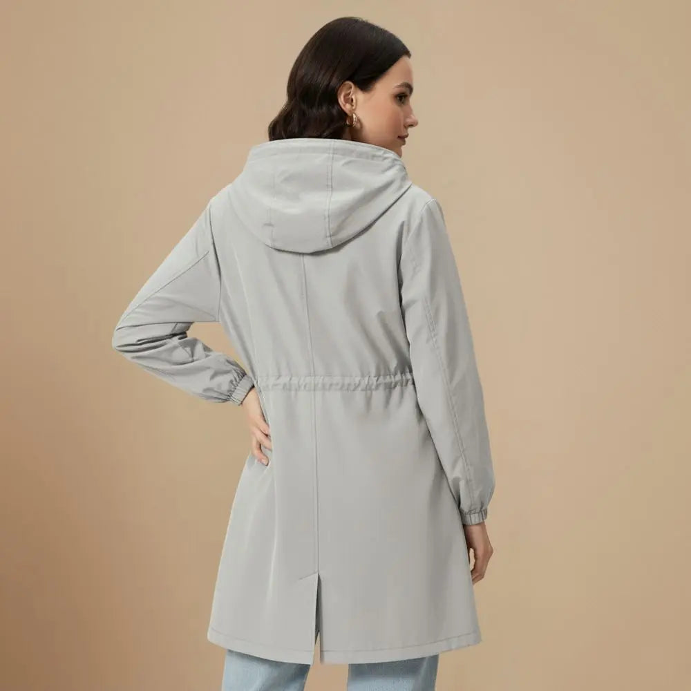 Vinterjakke Dame – Let Windjakke med Hætte – Beskyttende Komfort til Overgangsvejr