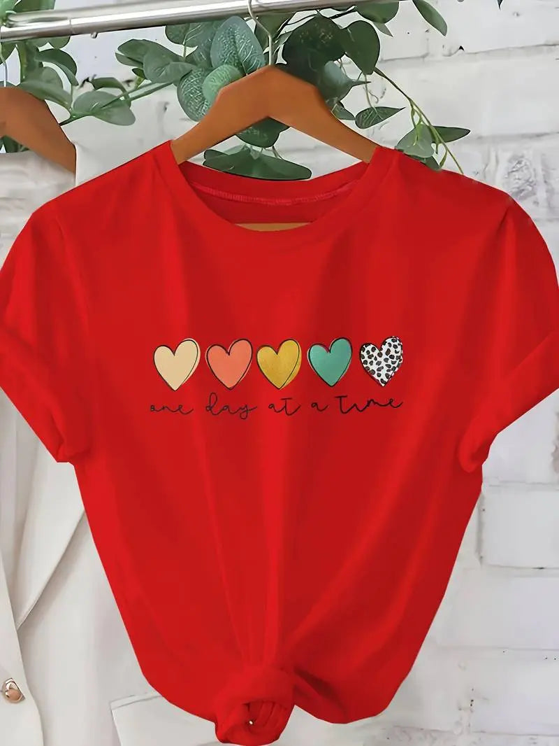 Selma T-shirt Dame med Hjerteprint – Løs Pasform i Bomuld  Panorla