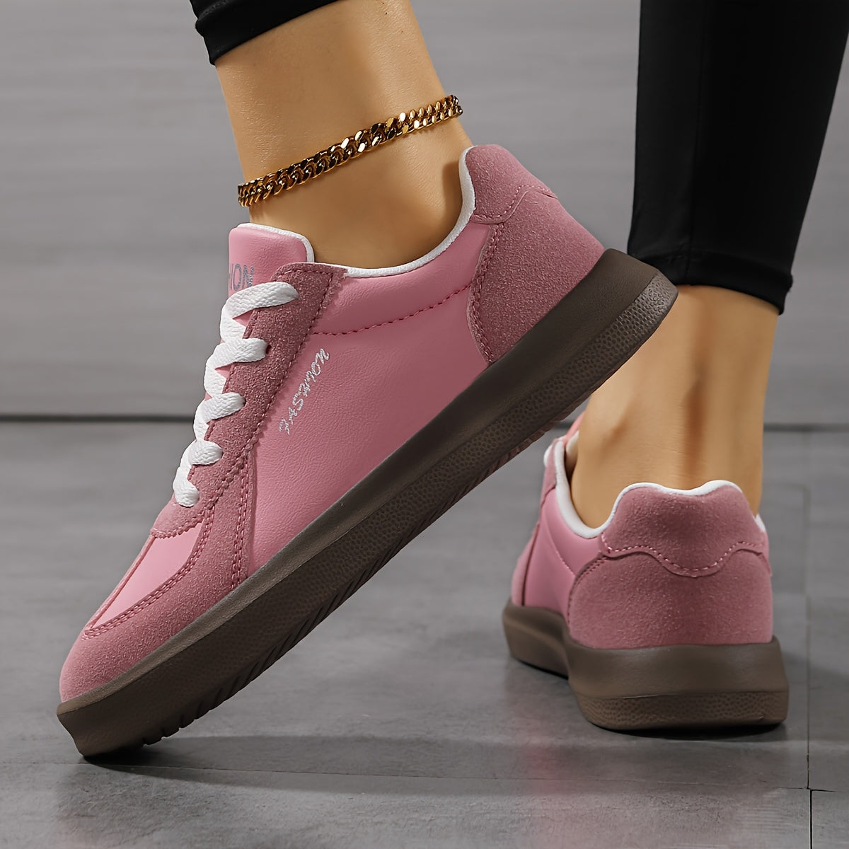 Sneakers Dame – Bløde Low-Top Snøresneakers med Rund Tå