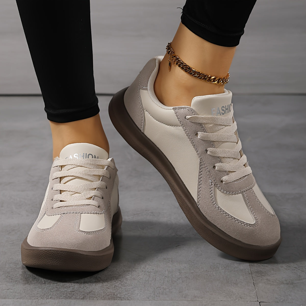 Sneakers Dame – Bløde Low-Top Snøresneakers med Rund Tå