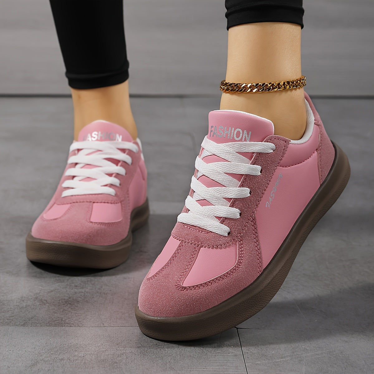Sneakers Dame – Bløde Low-Top Snøresneakers med Rund Tå