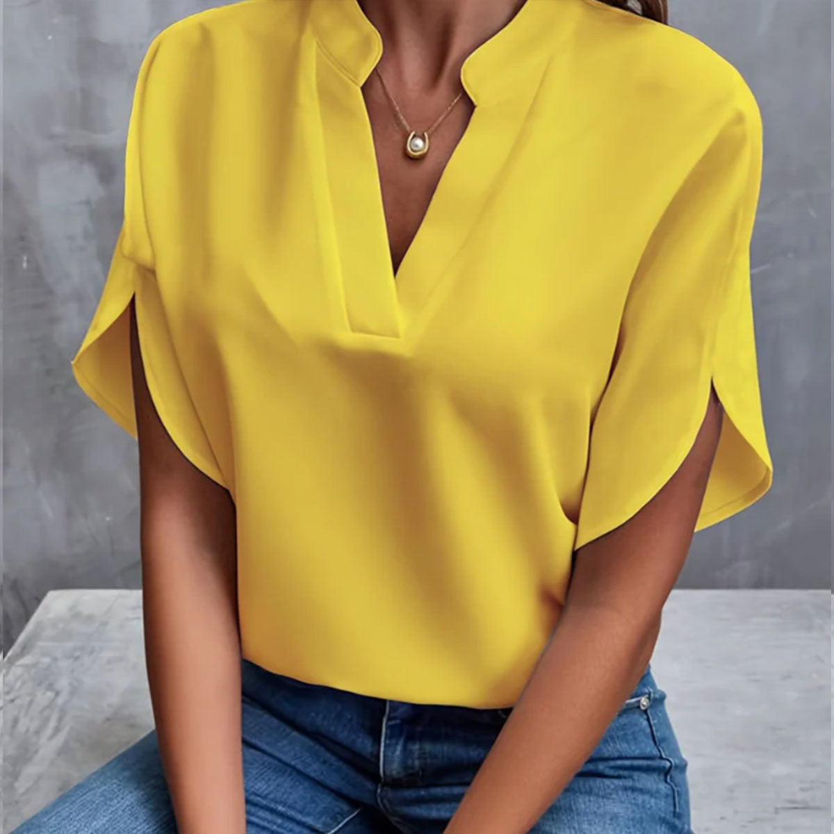 Chiffon Bluse Dame V-Hals – Let og Luftig