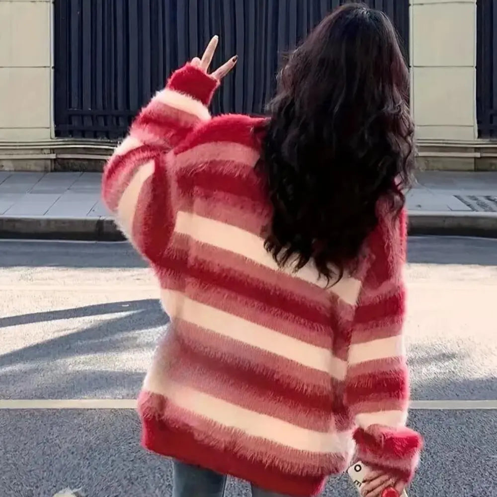 Løs | Striktrøje Dame med Droppede Skuldre | Komfortabel og Stilfuld til Hverdag 2