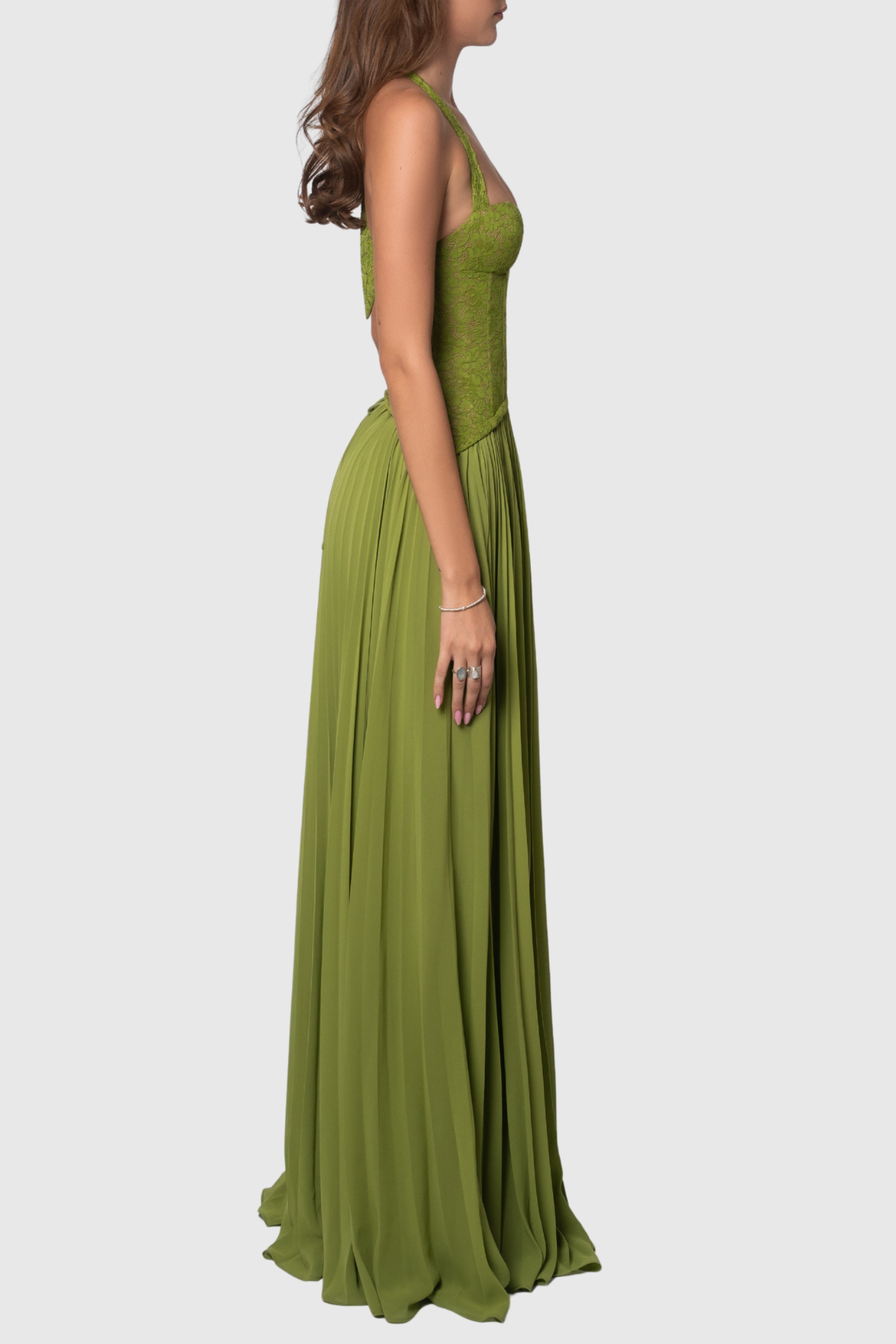 Elegant Maxikjole Med Lange Ærmer | Plisseret Halterneck Design til Fest og Bryllup 3