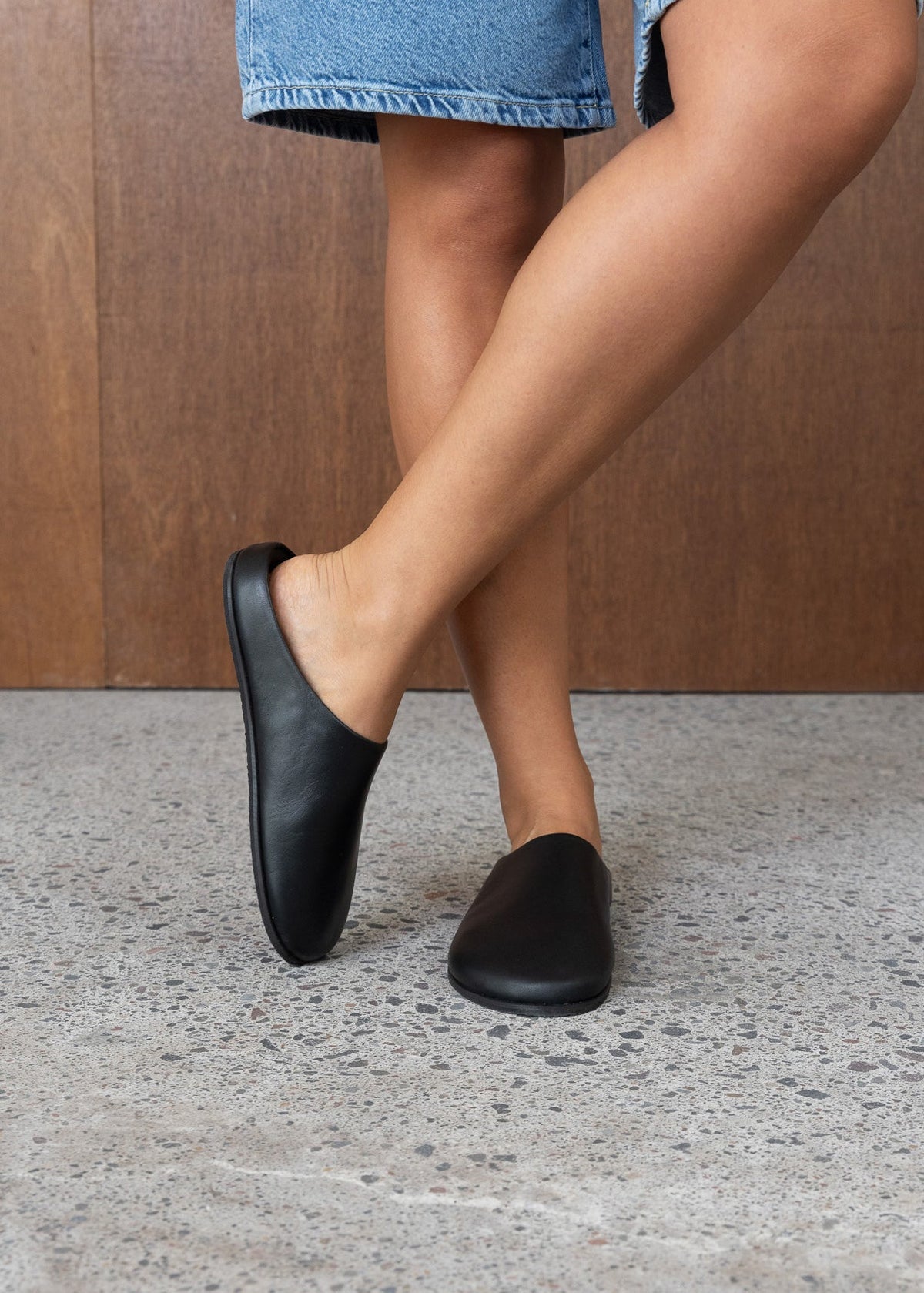Leather Mule Women Black – Clog Silhouette with Cushioned Sole