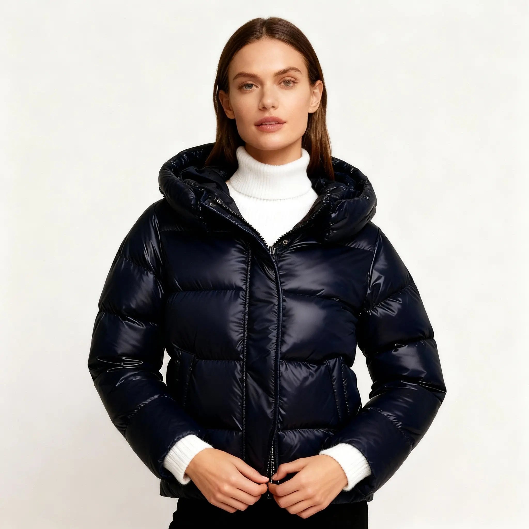 Let Puffer Jakke Dame med Hætte og Isolerende Fyld | Komfortabel Vinterjakke til Koldt Vejr 1