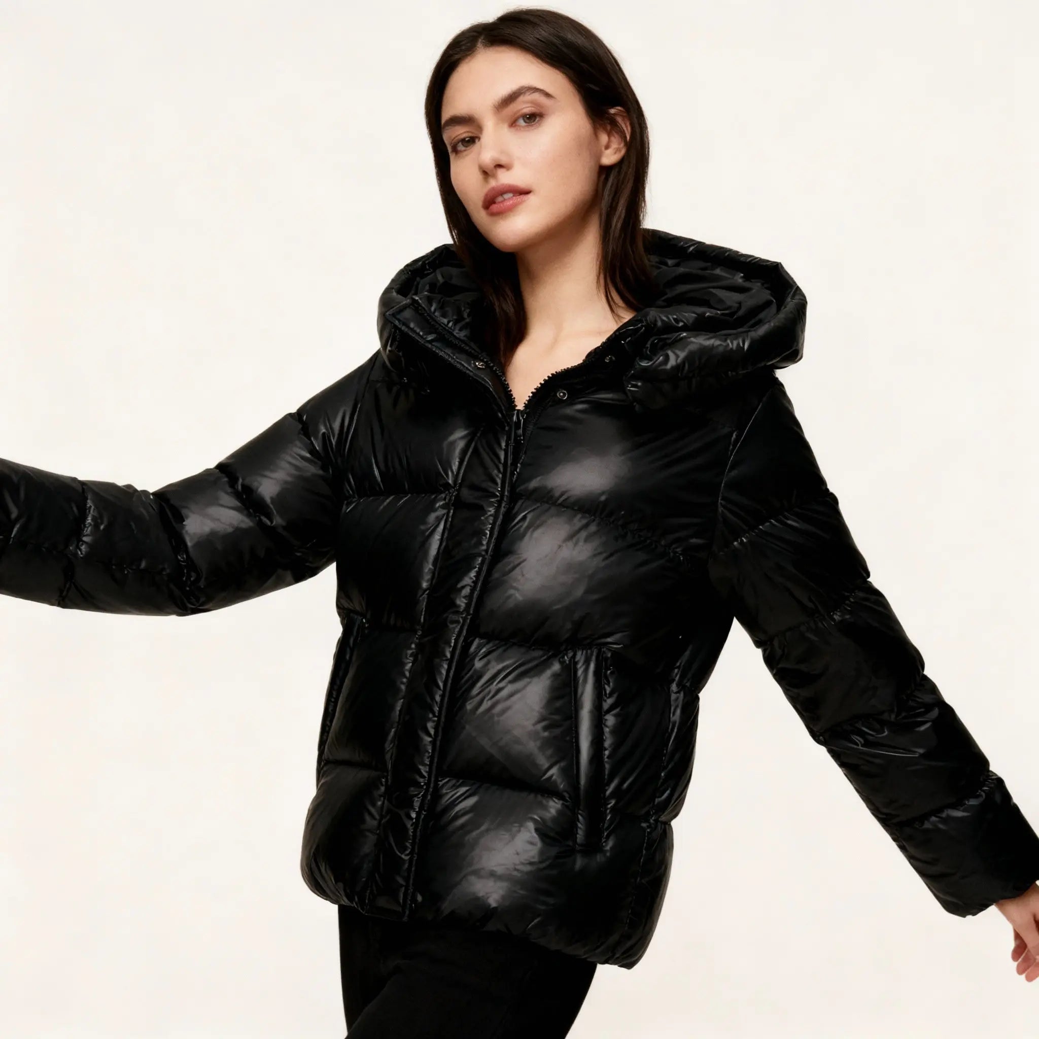 Sofia | Vinterjakke Dame med Hætte og Lommer | Let Pufferjakke til Komfort og Bevægelsesfrihed 1