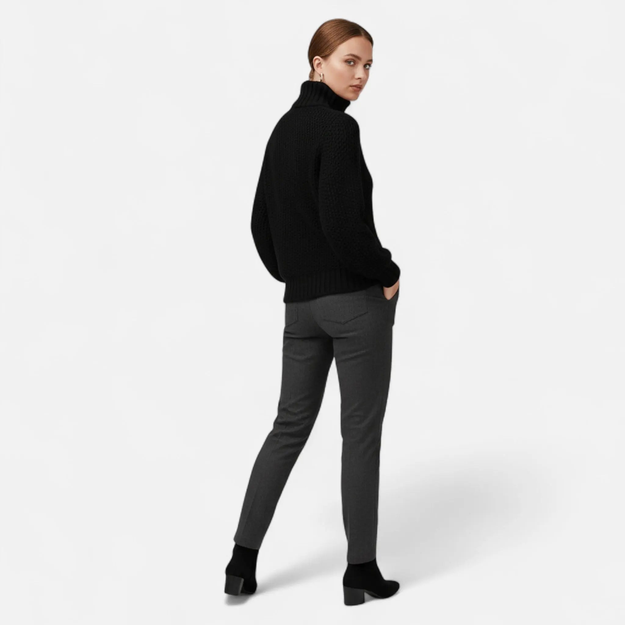 Elegant Striktrøje til Damer – Tidløs Hverdagskomfort