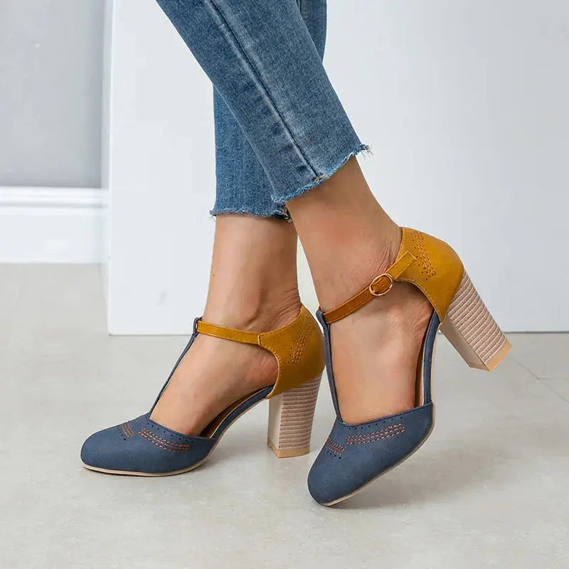 Retro Tofarvet Pumps Sko med Blok Hæl og T-rem for Komfortabel Elegance 3