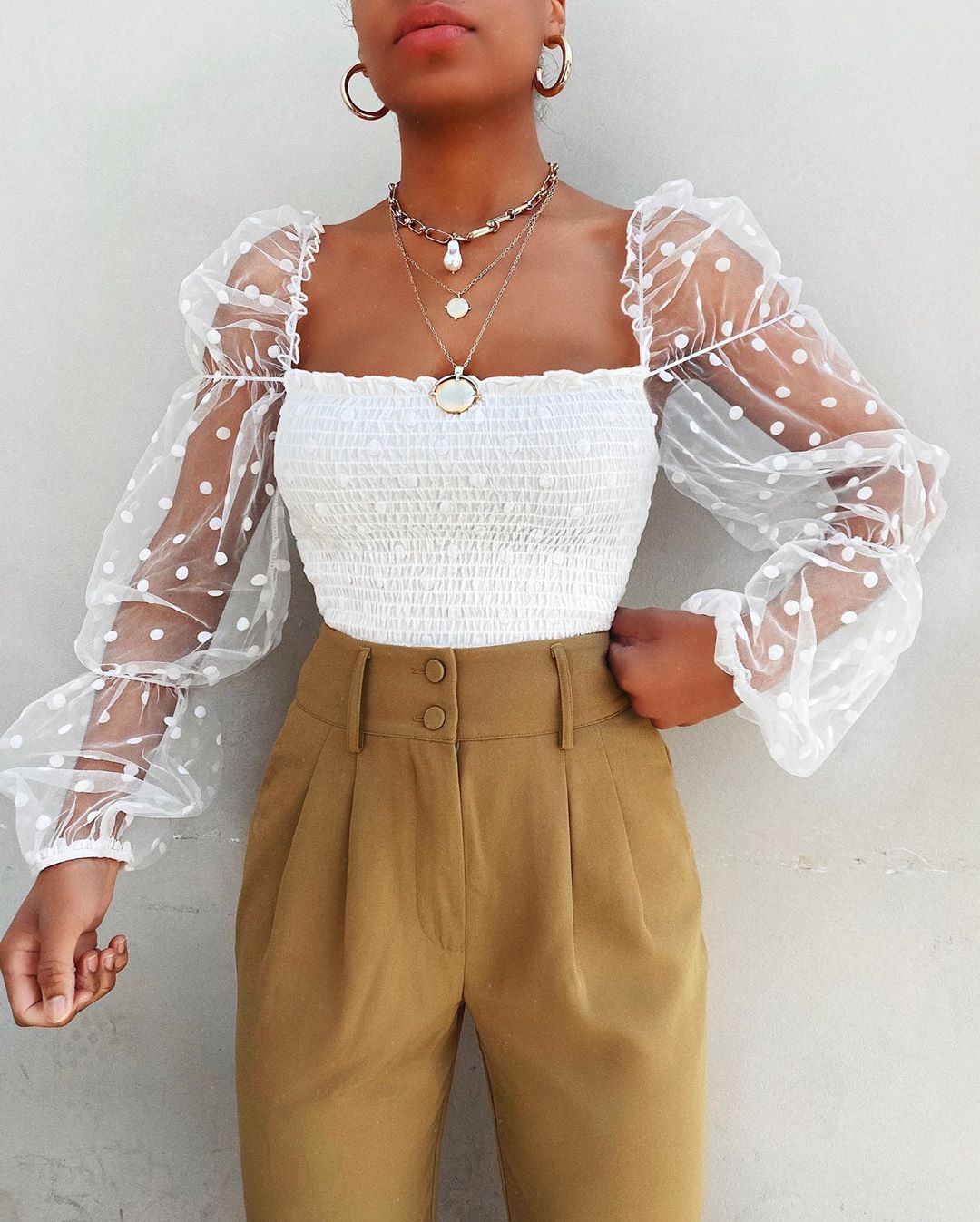 Chiffonbluse Dame – Pufærme Prikket Bluse Til Fest