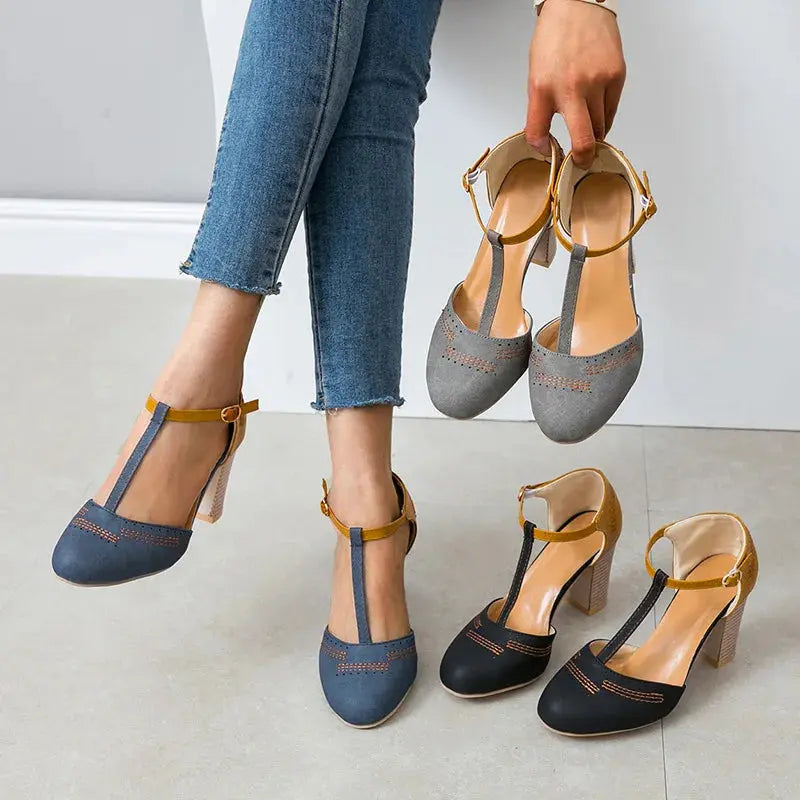 Retro Tofarvet Pumps Sko med Blok Hæl og T-rem for Komfortabel Elegance 2