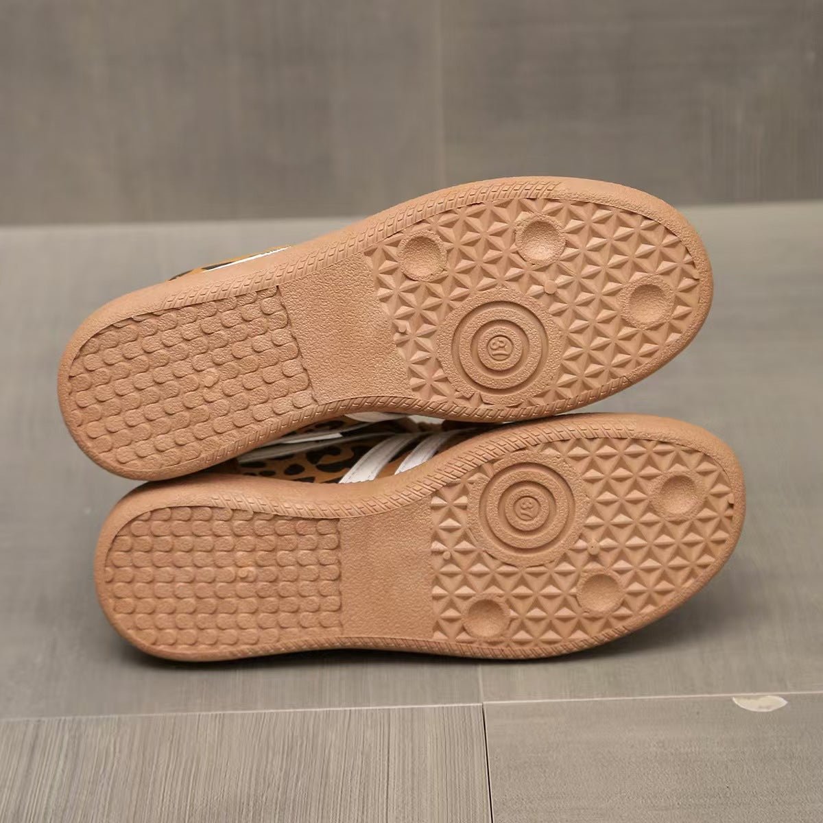 Ortopedyczne Buty Damskie – Zamszowe Komfortowe Sneakersy