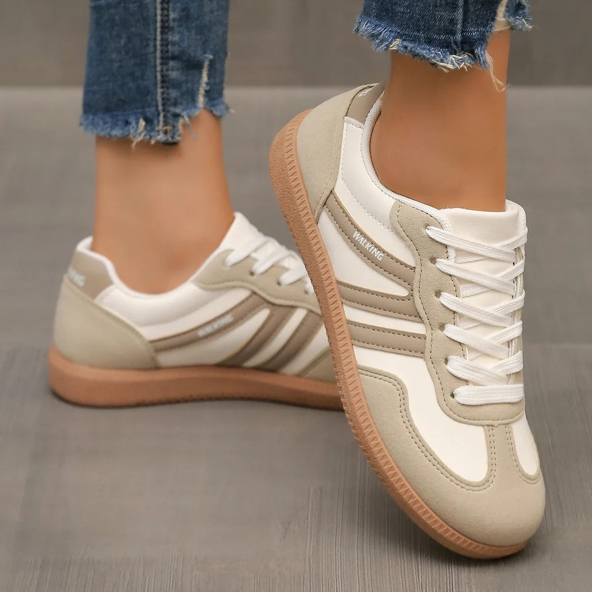 Komfortable Kvinders Letvægts Gå Sneakers med Svangstøtte og Åndbare Materialer 1
