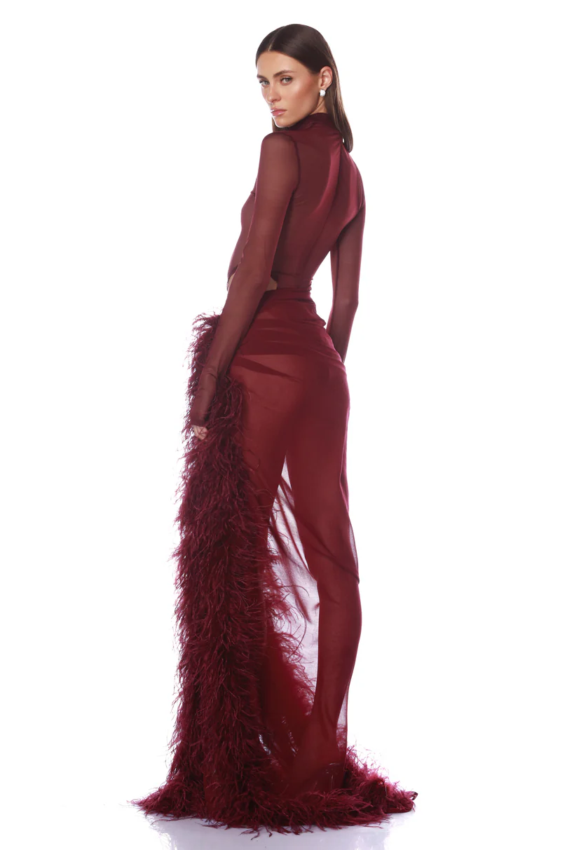Mesh Fjer Maxi Sæt Dame – Langærmet Bodysuit og Fjerskørt med Slids
