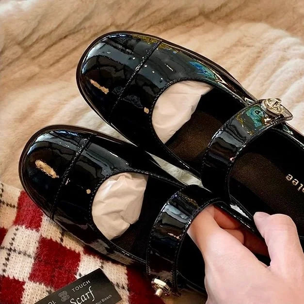 Buty Mary Jane Damskie – Szeroki Krój z Paskiem i Antypoślizgiem