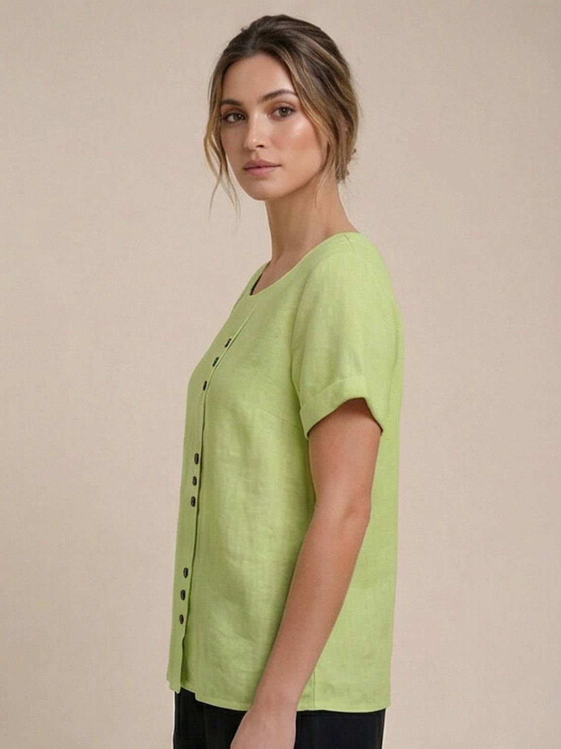Linned Top Dame med Knapper – Løs Bluse med Korte Ærmer