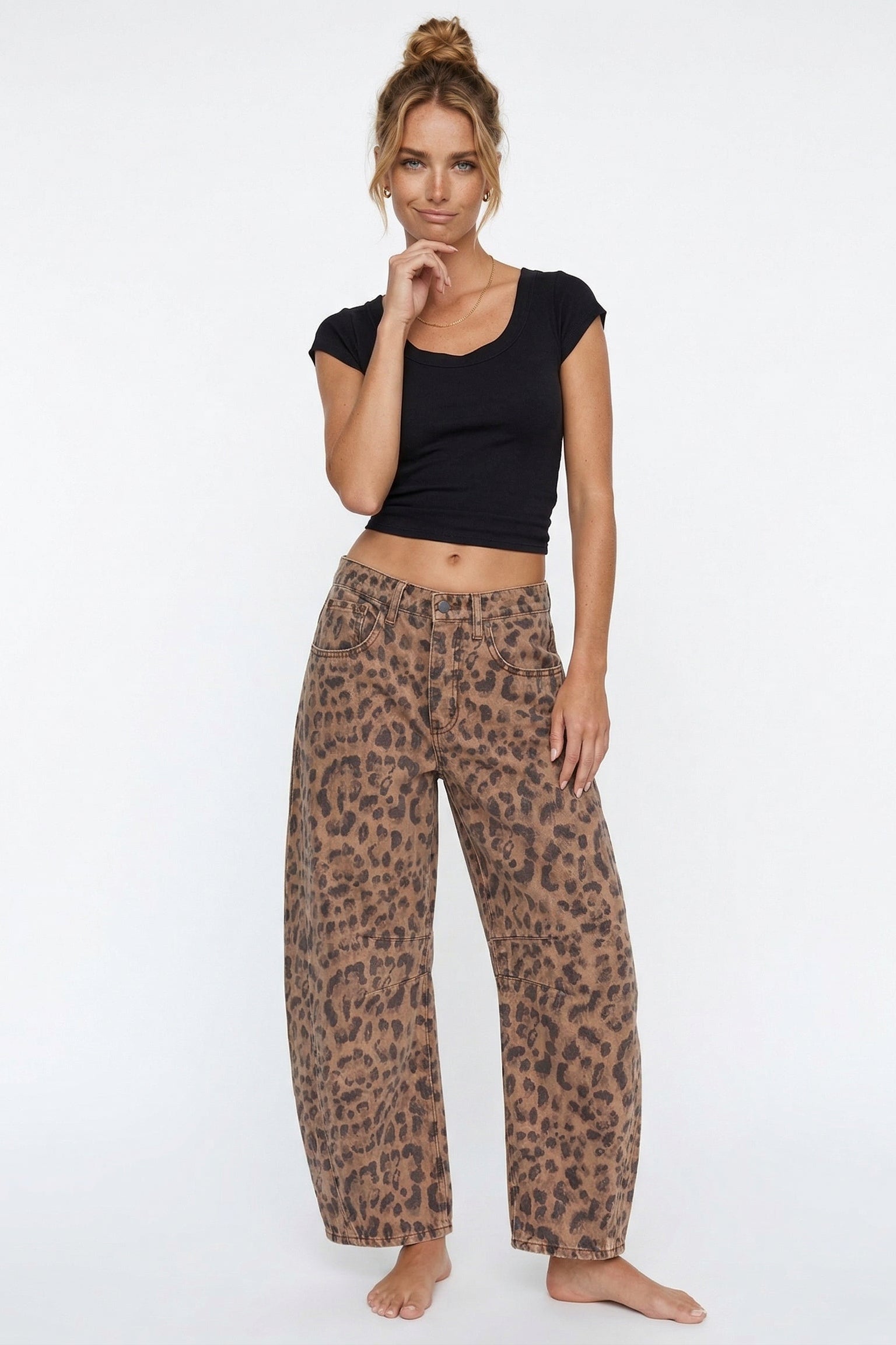 Barrel Leg Jeans Dame – Mellemhøj Talje Ankellange Jeans